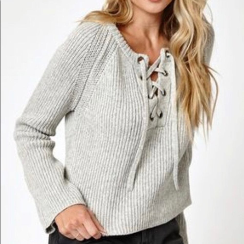 L.A. Hearts Lace Up V-Neck Gray Pullover Sweater Women Medium (M)